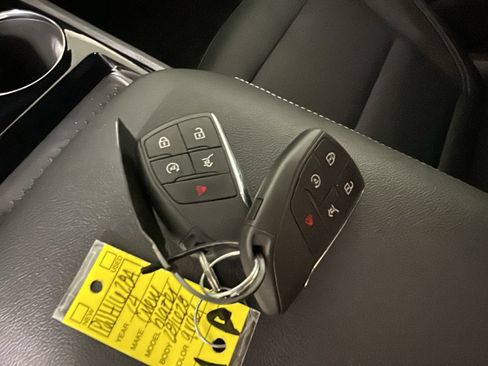 Used 2024 Chevrolet Blazer EV LT AWD/4WD image 24