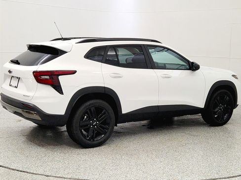 New 2026 Chevrolet Trax ACTIV w/ Sunroof Package image 11