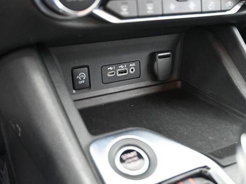 Used 2025 Nissan Sentra SR FWD image 24