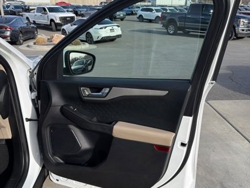 Used 2020 Ford Escape SEL image 31