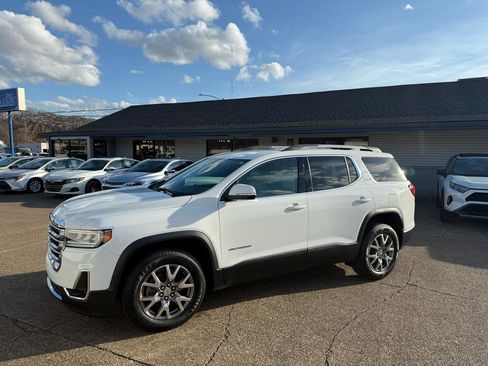 Used 2020 GMC Acadia SLT image 3