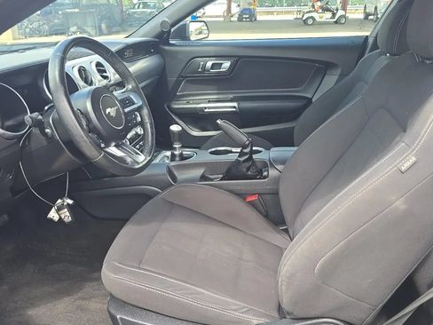 Used 2020 Ford Mustang GT RWD image 4