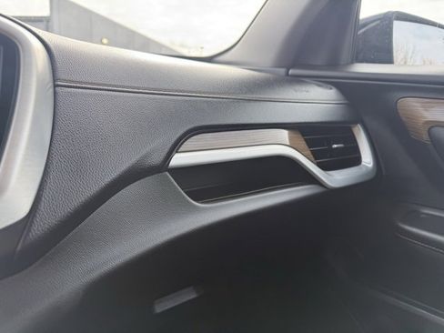 Used 2021 GMC Terrain SLE w/ Driver Convenience Package image 30