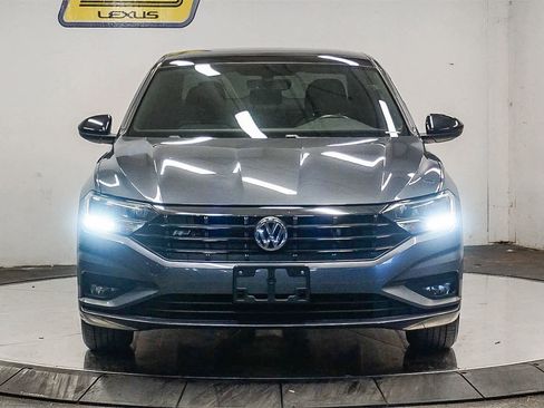 Used 2019 Volkswagen Jetta R-Line w/ R-Line Cold Weather Package image 6