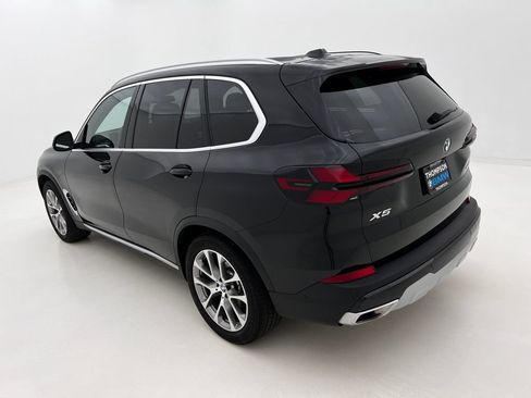 Certified 2026 BMW X5 xDrive40i w/ Climate Comfort Package AWD/4WD image 9