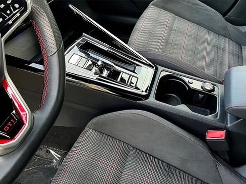 Used 2024 Volkswagen GTI S image 18