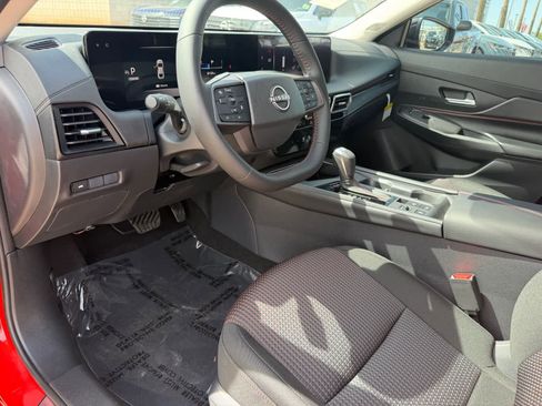 New 2026 Nissan Sentra SR FWD image 2