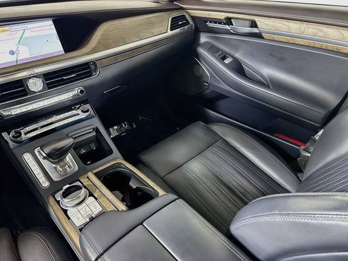 Used 2020 Genesis G90 3.3T Premium RWD image 31