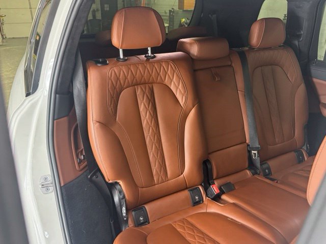 Used 2022 BMW X7 M50i AWD/4WD image 27
