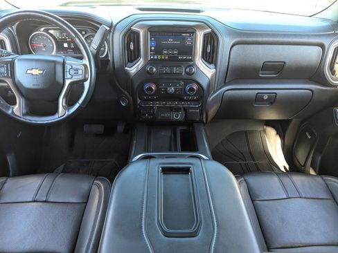 Used 2021 Chevrolet Silverado 1500 High Country image 16