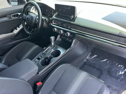 Used 2024 Honda Civic Sport image 11