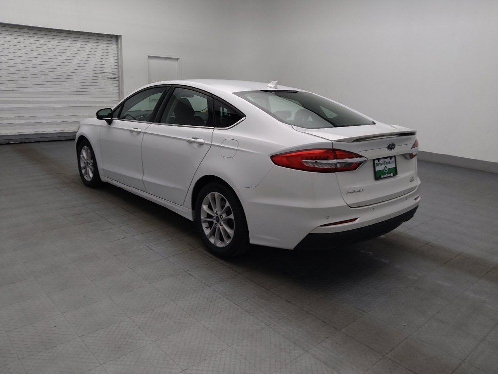 Used 2020 Ford Fusion SE FWD image 3