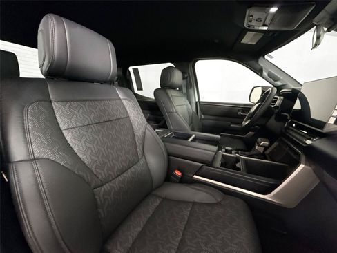 Certified 2025 Toyota Tundra SR5 w/ SR5 Premium Package AWD/4WD image 40