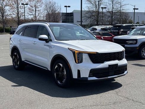 Used 2025 Kia Sorento EX w/ EX Panoramic Sunroof Package image 1