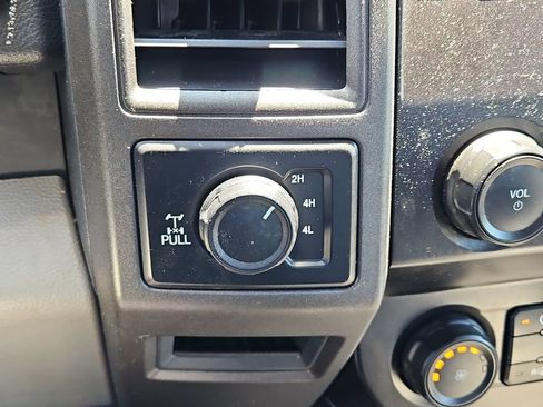 Used 2022 Ford F250 XL w/ Power Equipment Group AWD/4WD image 16