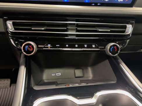 New 2026 Chevrolet Traverse LT w/ Sun and Wheel Package image 26