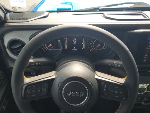 Used 2024 Jeep Wrangler Sport S image 21