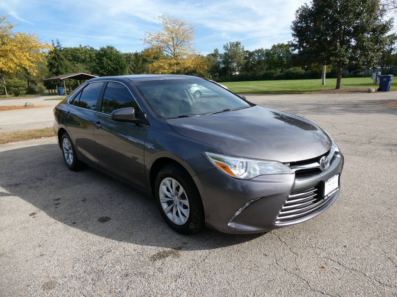 Used 2017 Toyota Camry LE FWD image 3
