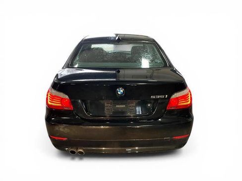 Used 2010 BMW 535i xDrive Sedan image 4
