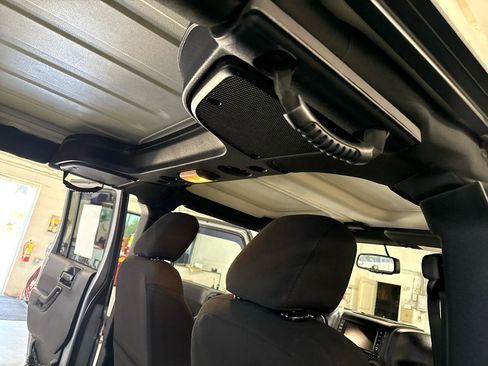 Used 2015 Jeep Wrangler Unlimited Sport w/ Quick Order Package 24S image 41