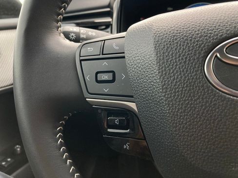 Certified 2025 Toyota Camry SE w/ Convenience Package image 13