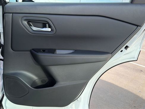 Used 2026 Nissan Rogue SV AWD/4WD image 38