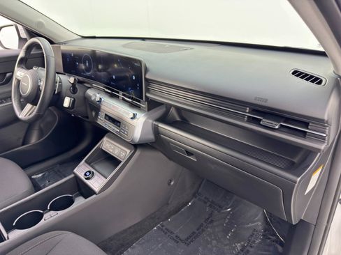 Used 2025 Hyundai Kona SEL image 13