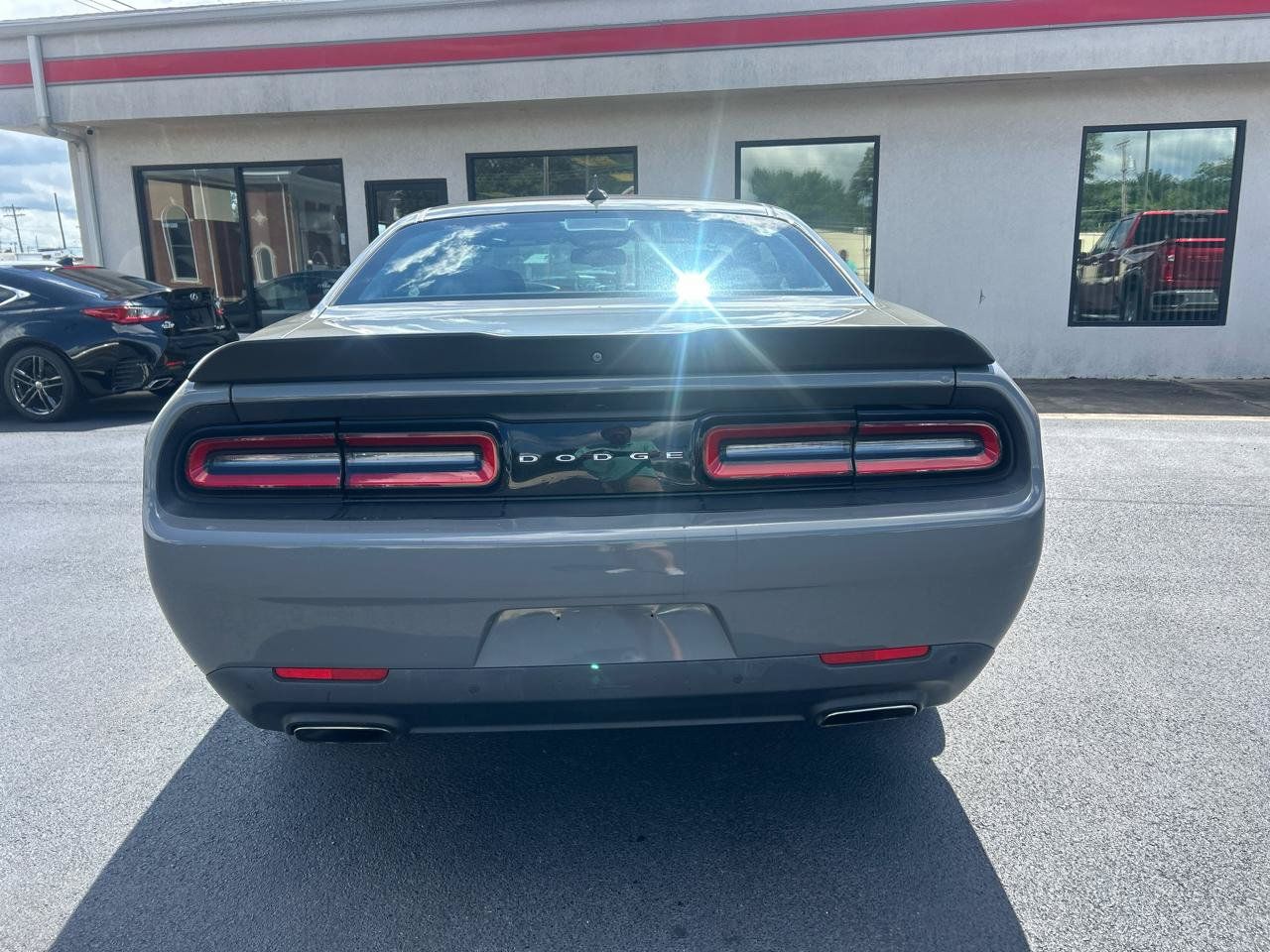 Used 2018 Dodge Challenger SXT w/ Blacktop Package RWD image 6