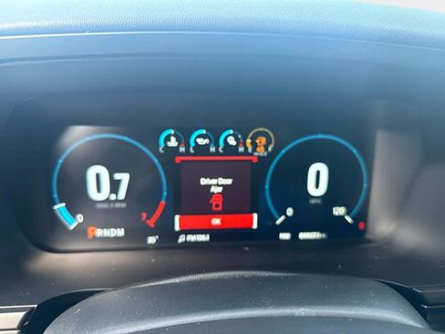 Used 2022 Ford F150 Lariat w/ Equipment Group 502A High image 33