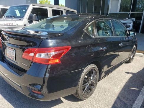 Used 2018 Nissan Sentra SR w/ SR Midnight Edition Package image 4