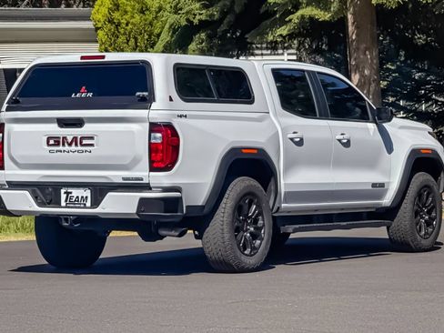 Used 2025 GMC Canyon Elevation w/ Convenience Package AWD/4WD image 4