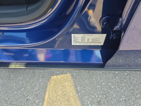Used 2025 Tesla Model Y Long Range RWD image 28