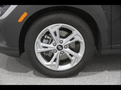 Certified 2023 Hyundai Kona SEL AWD/4WD image 22