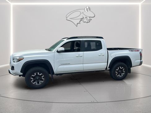 Used 2021 Toyota Tacoma TRD Off-Road AWD/4WD image 2