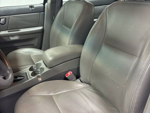 Used 2003 Ford Taurus SES image 9
