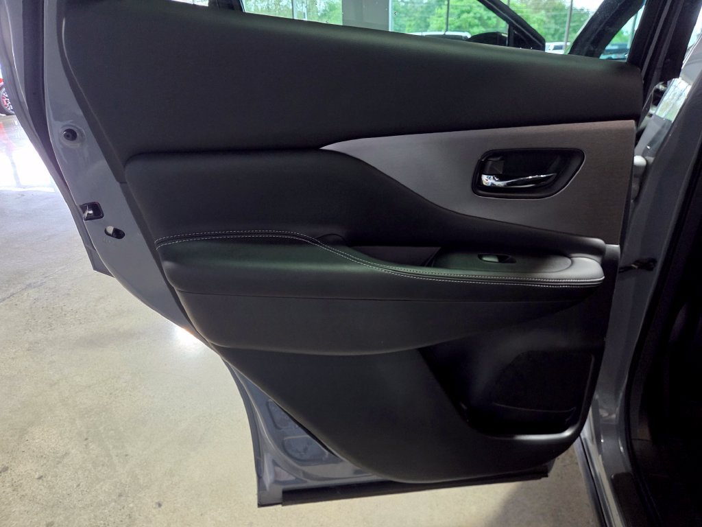 Used 2022 Nissan Murano SV w/ SV Midnight Edition Package AWD/4WD image 14