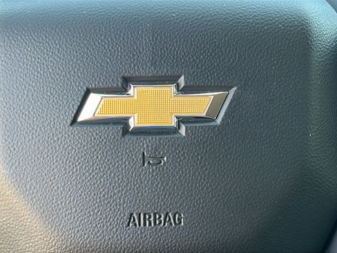 Used 2025 Chevrolet Silverado 1500 LT image 17