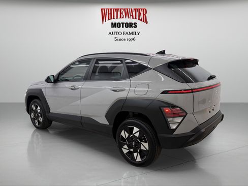 Used 2025 Hyundai Kona SEL image 2