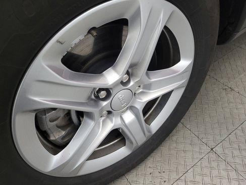 Used 2024 Jeep Compass Latitude image 31