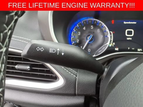 New 2027 Chrysler Pacifica Select AWD/4WD image 22