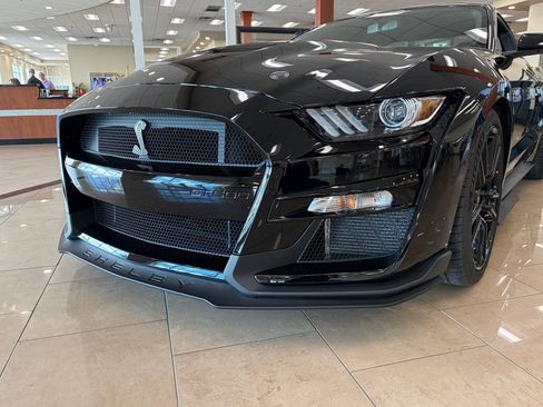 Used 2020 Ford Mustang Shelby GT500 w/ Technology Package RWD image 13