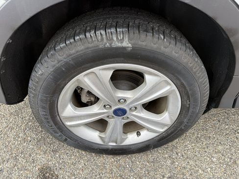 Used 2016 Ford Escape SE AWD/4WD image 8