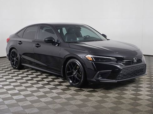 Used 2024 Honda Civic Sport image 2