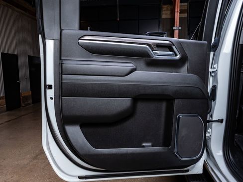 Used 2024 Chevrolet Silverado 2500 LTZ image 37