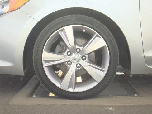 Used 2014 Acura ILX w/ Technology Package image 8