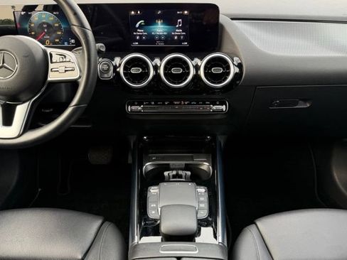 Used 2021 Mercedes-Benz GLA 250 4MATIC image 13