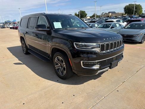 Used 2024 Jeep Wagoneer L Series II AWD/4WD image 7