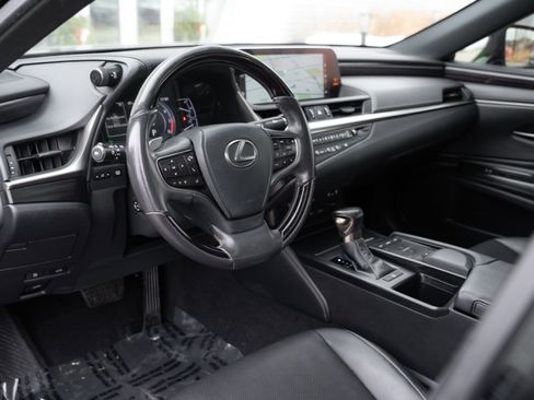 Used 2019 Lexus ES 350 Ultra Luxury image 10