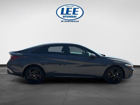 New 2026 Hyundai Elantra Sport FWD image 8