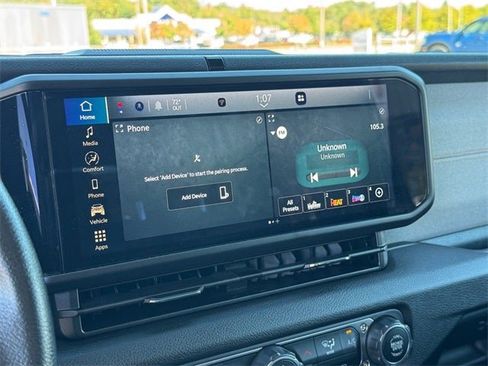 Used 2025 Jeep Gladiator Sport image 24